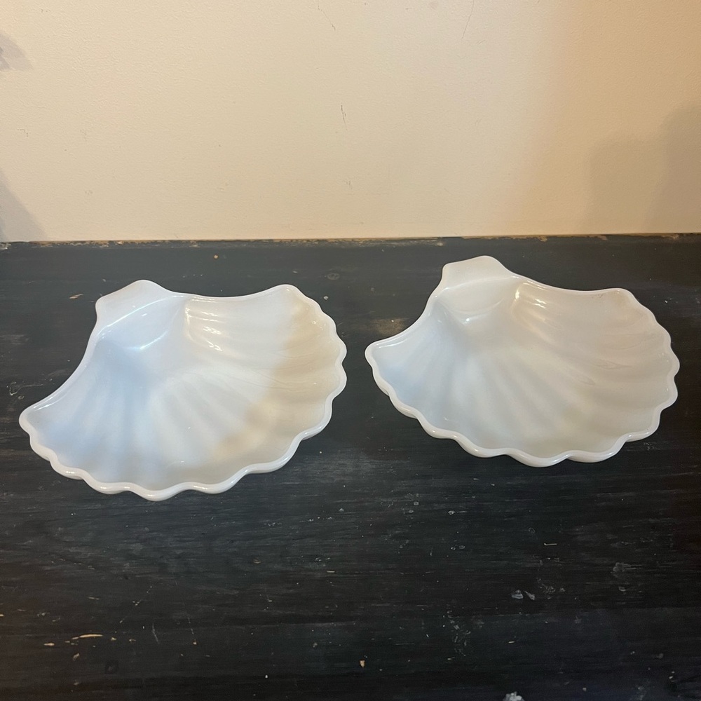 Vintage Anchor Hocking Milk Glass Shell Dishes - Set of 2